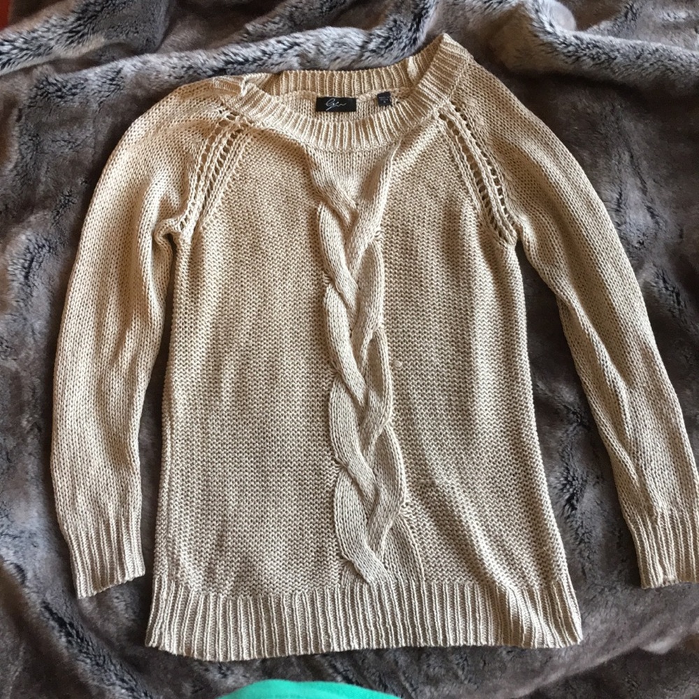 Cute long sweater. 100% acrylic